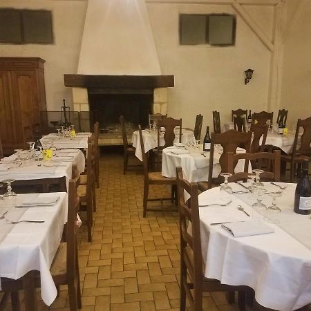L'Auberge Des Voyageurs Ménigoute Εξωτερικό φωτογραφία
