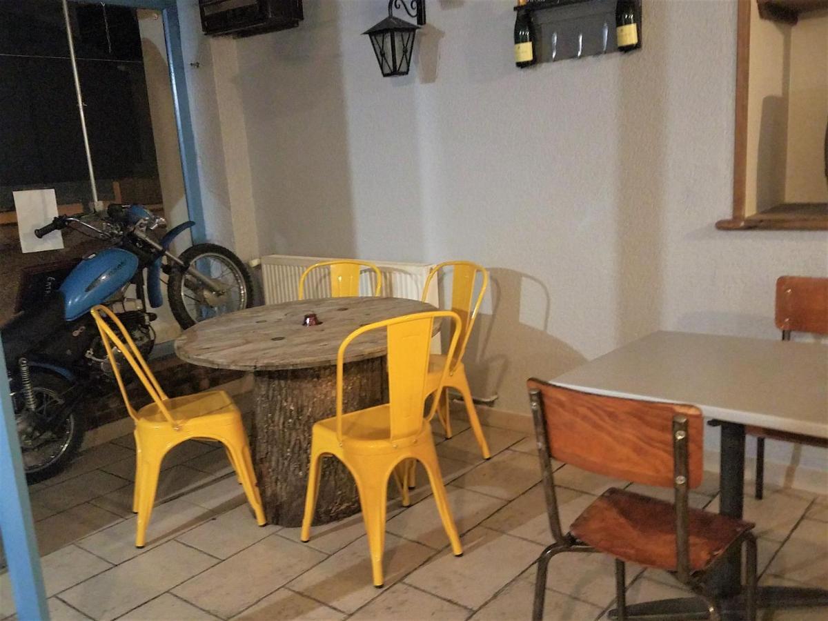 L'Auberge Des Voyageurs Ménigoute Εξωτερικό φωτογραφία