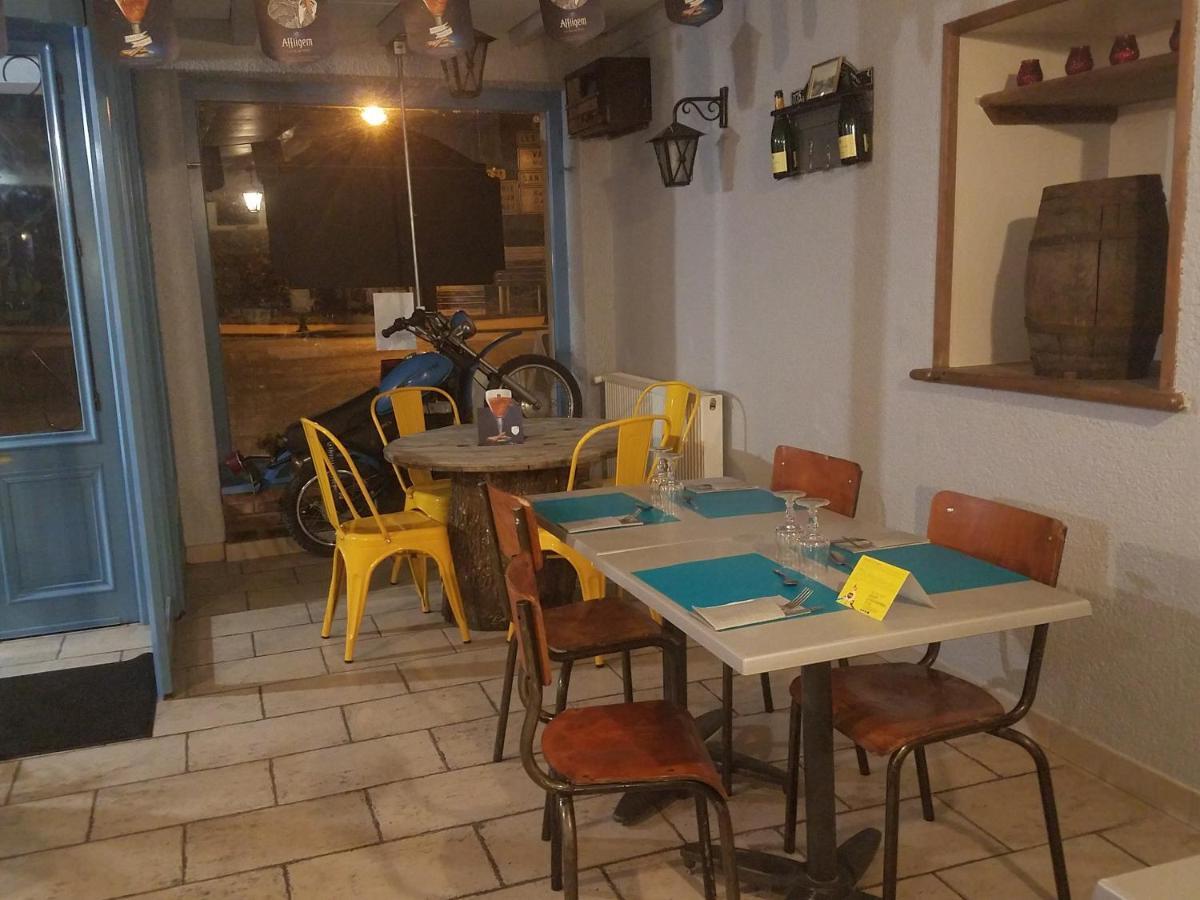 L'Auberge Des Voyageurs Ménigoute Εξωτερικό φωτογραφία