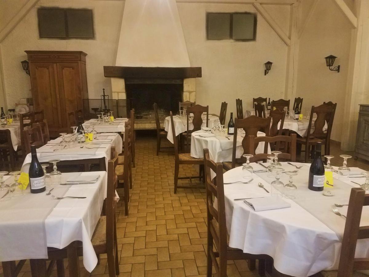 L'Auberge Des Voyageurs Ménigoute Εξωτερικό φωτογραφία